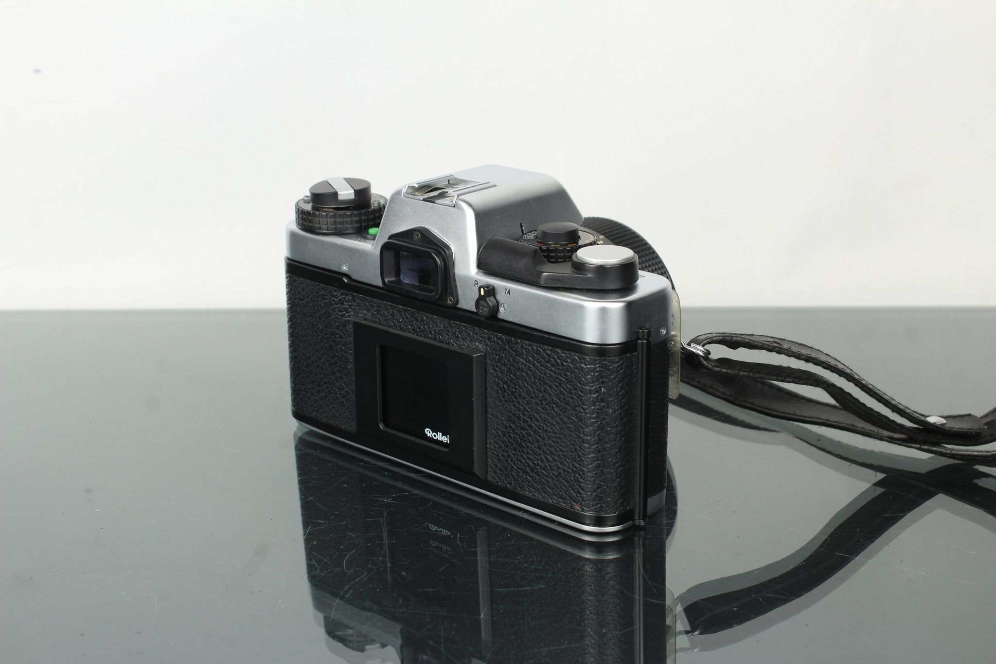Rolleiflex SL35 E + Rollei HFT Planar 50mm 1.8 lens – Dutch|Thrift