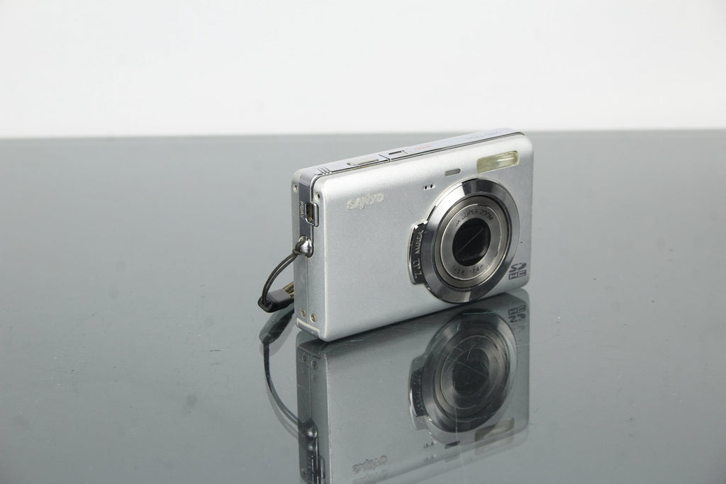 Sanyo VPC - T700 - Dutch|Thrift