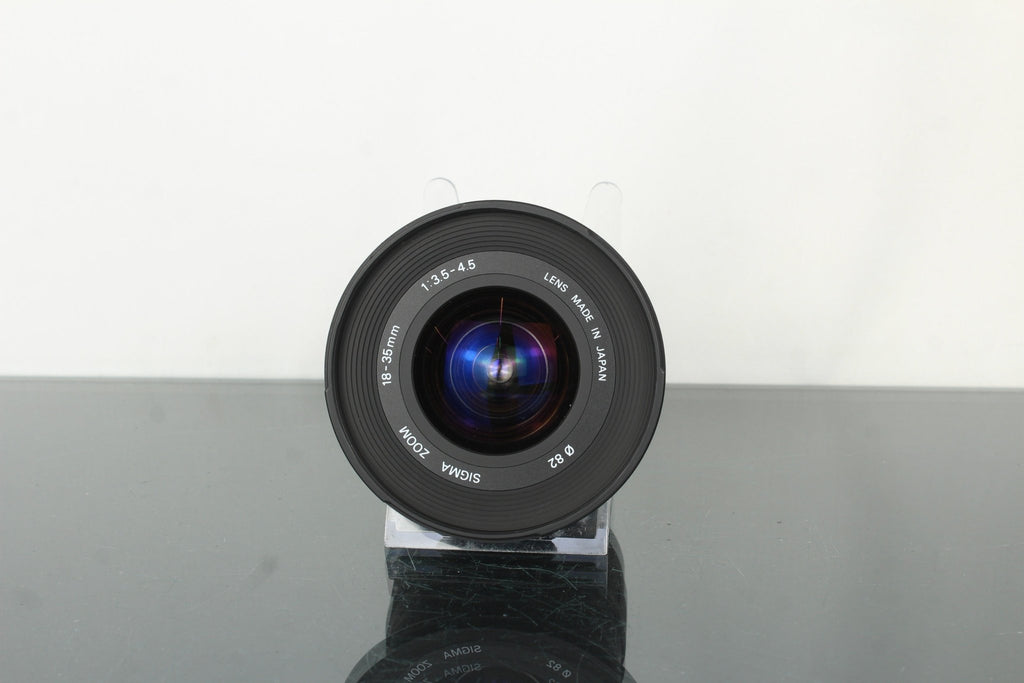 Sigma 18 - 35mm f/3.5 - 4.5 - Dutch|Thrift
