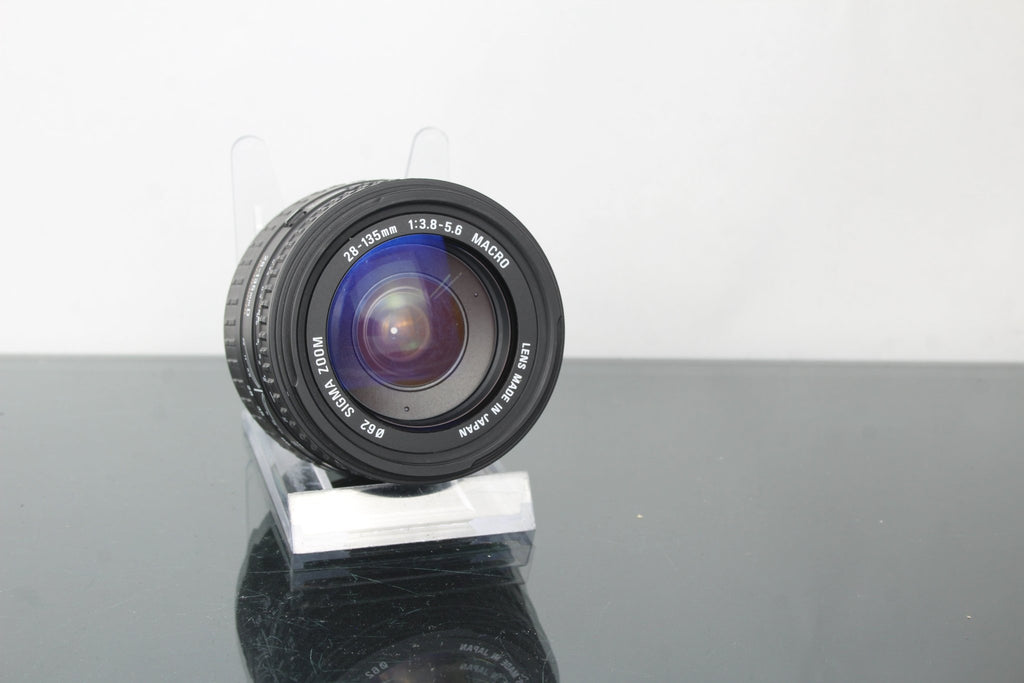 Sigma 28 - 135mm 1:3.8 - 5.6 Nikon AF Mount - Dutch|Thrift