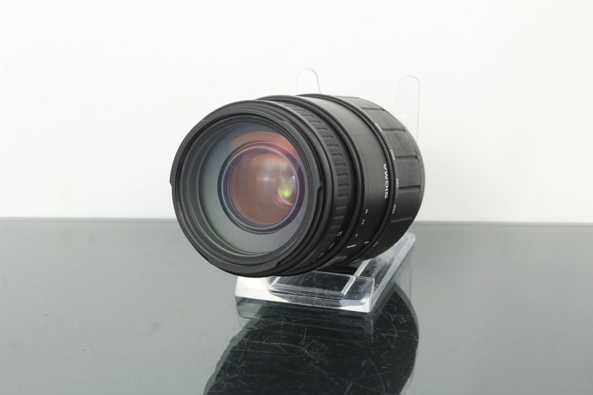 Sigma 70 - 300mm 1:4 - 5.6 DL Canon EF Mount - Dutch|Thrift