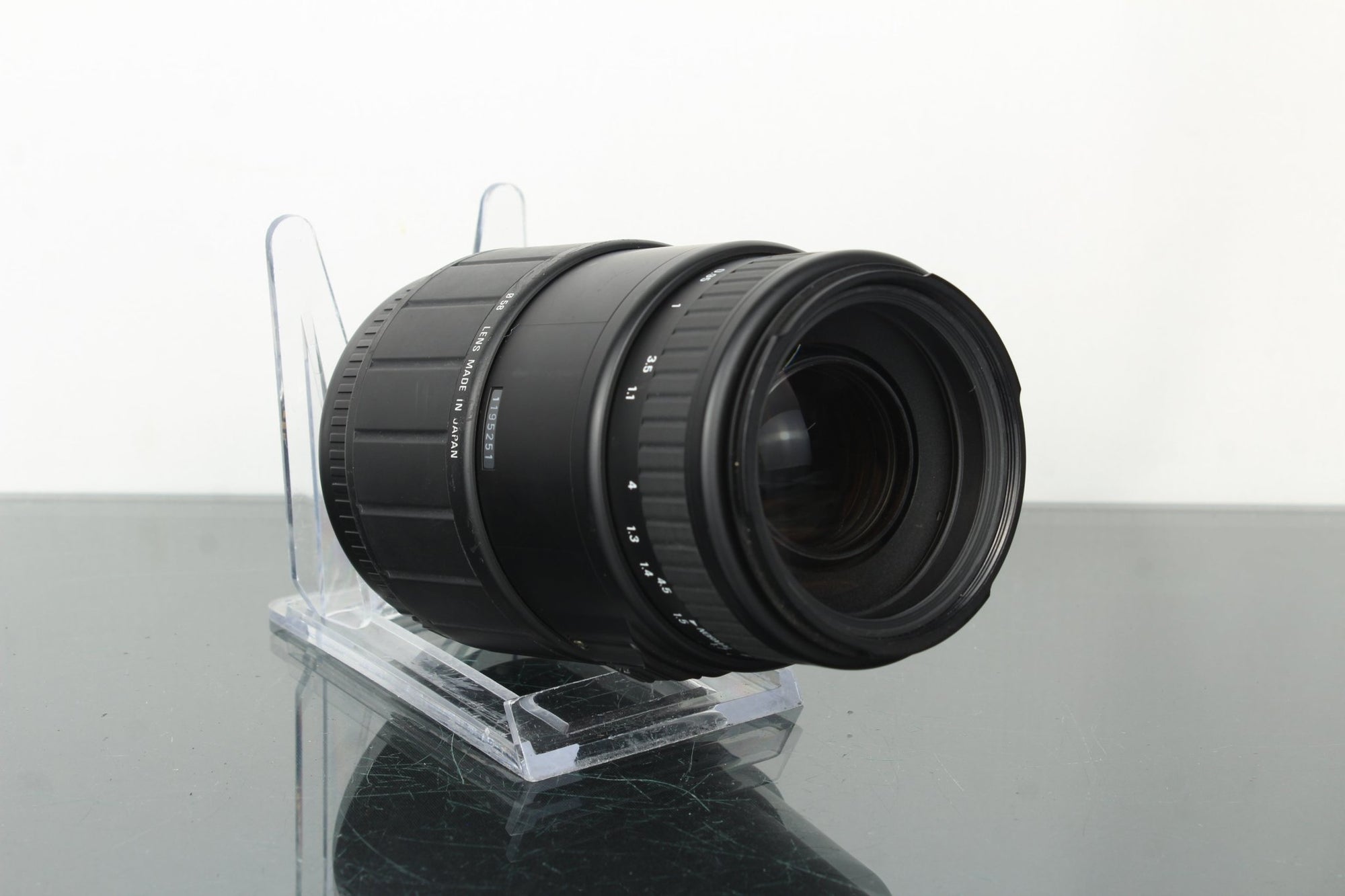 Sigma 70 - 300mm 1:4 - 5.6 DL Canon EF Mount - Dutch|Thrift