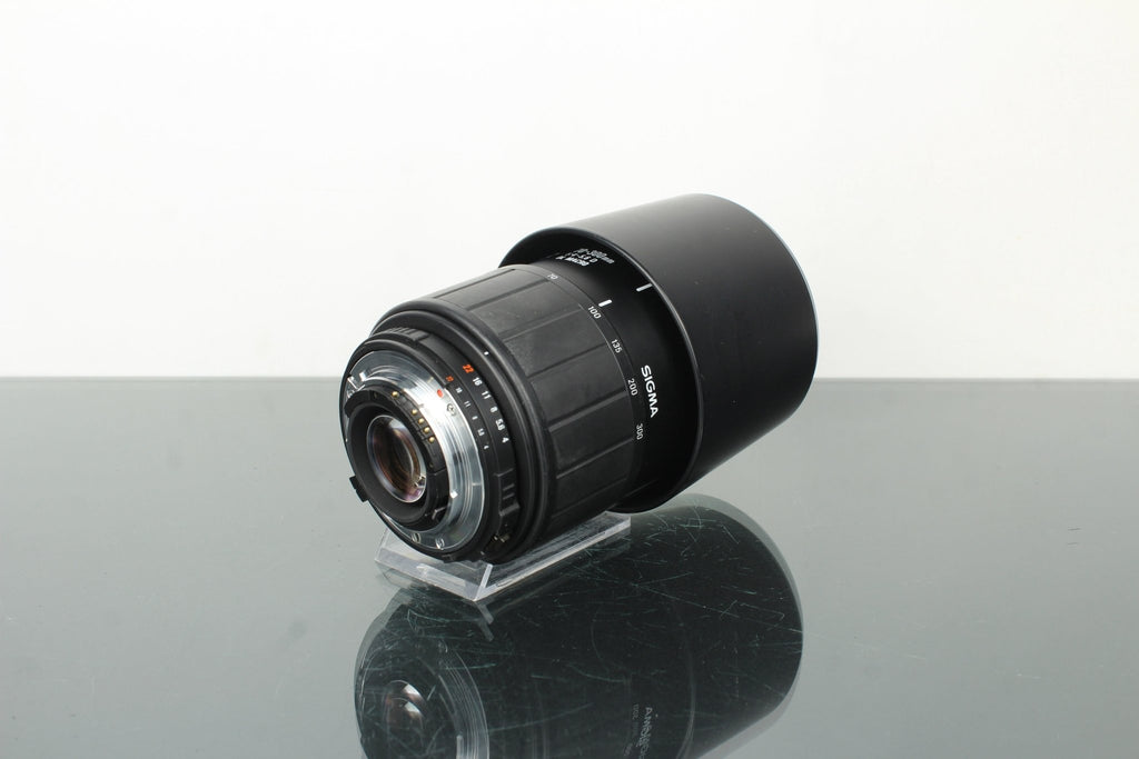 Sigma 70 - 300mm 1:4 - 5.6 DL Nikon AF Mount - Dutch|Thrift