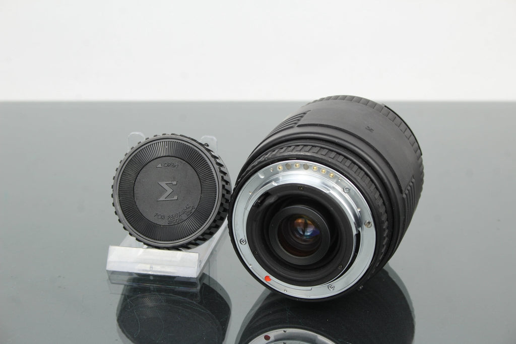 Sigma Auto Focus UC Zoom 70 - 210mm 1:4 - 5.6 Pentax Mount - Dutch|Thrift