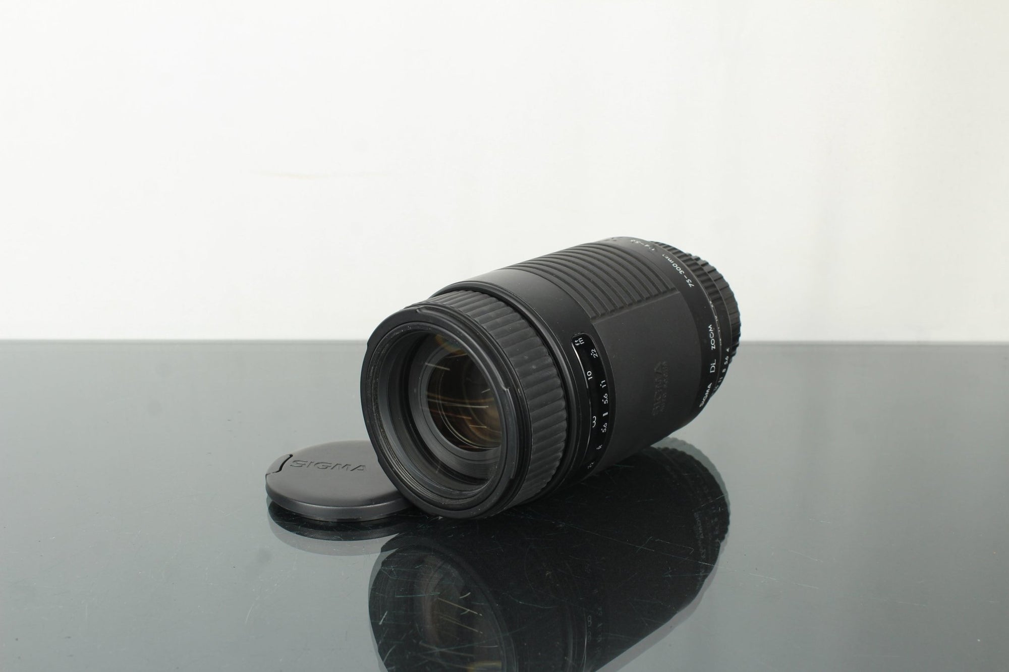 Sigma DL Zoom 75 - 300mm f/4 - 5.6 Pentax KAF Mount - Dutch|Thrift