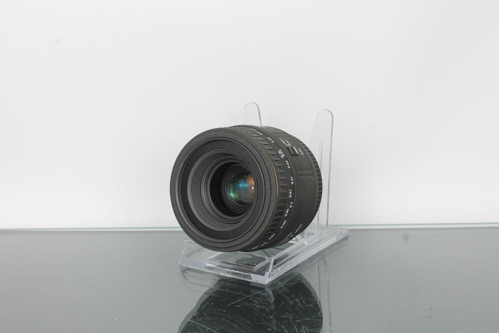 Sigma EX 50mm 1:2.8 D Macro - Dutch|Thrift