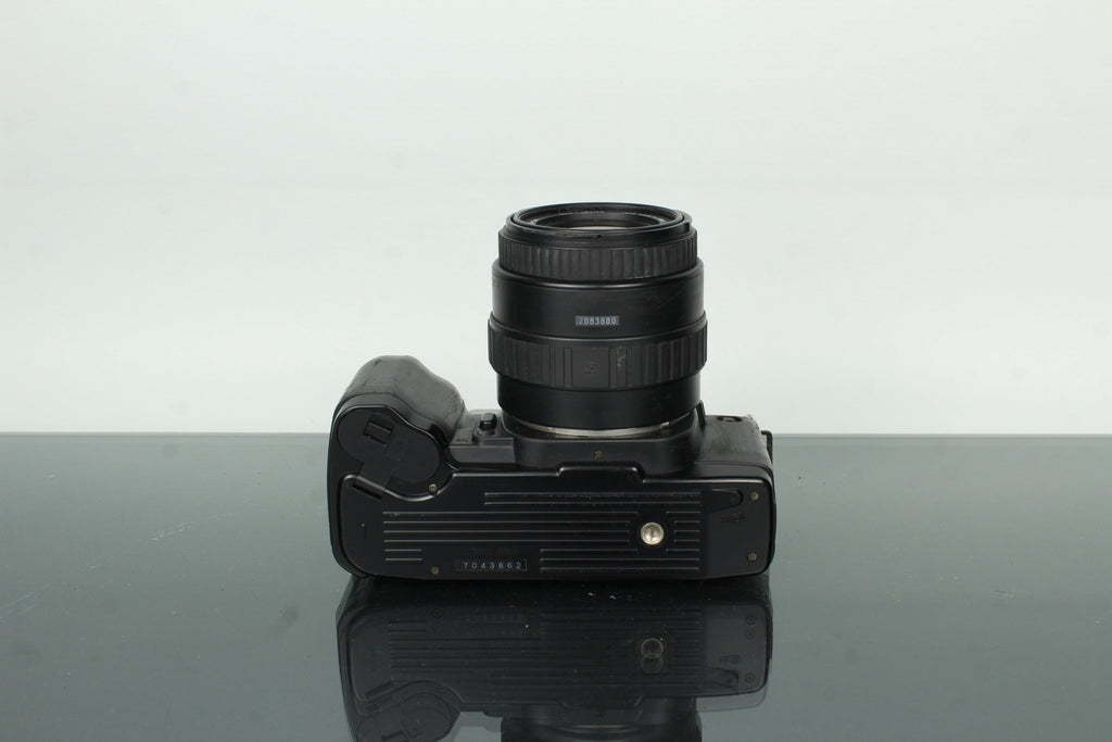 Sigma SA - 300 + Sigma 35 - 80mm f/4 - 5.6 - Dutch|Thrift