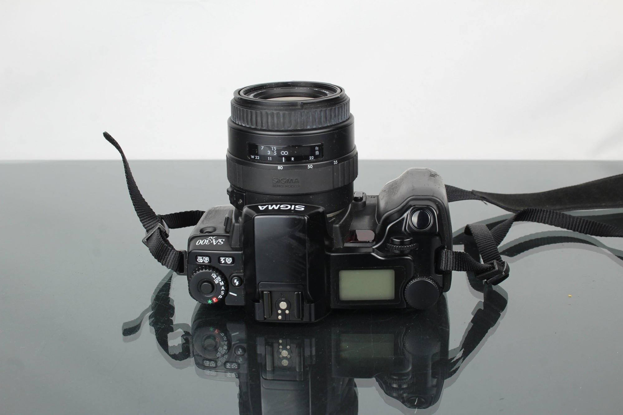 Sigma SA - 300N + 35 - 80mm 1:4 - 5,6 Sigma lens - Dutch|Thrift