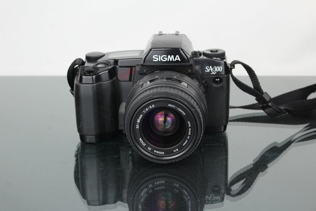 Sigma SA - 300N + 35 - 80mm 1:4 - 5,6 Sigma lens - Dutch|Thrift