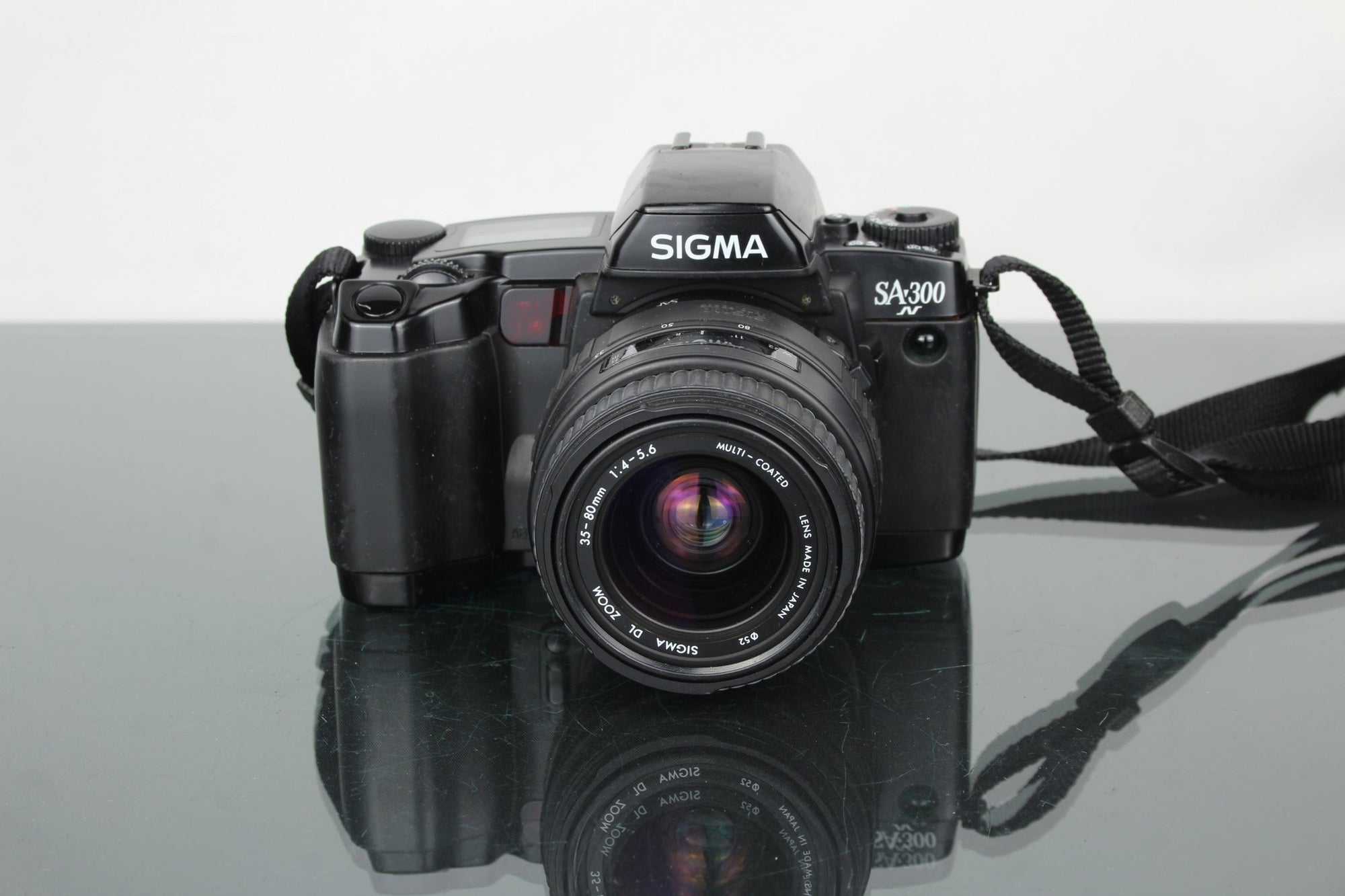 Sigma SA - 300N + 35 - 80mm 1:4 - 5,6 Sigma lens - Dutch|Thrift