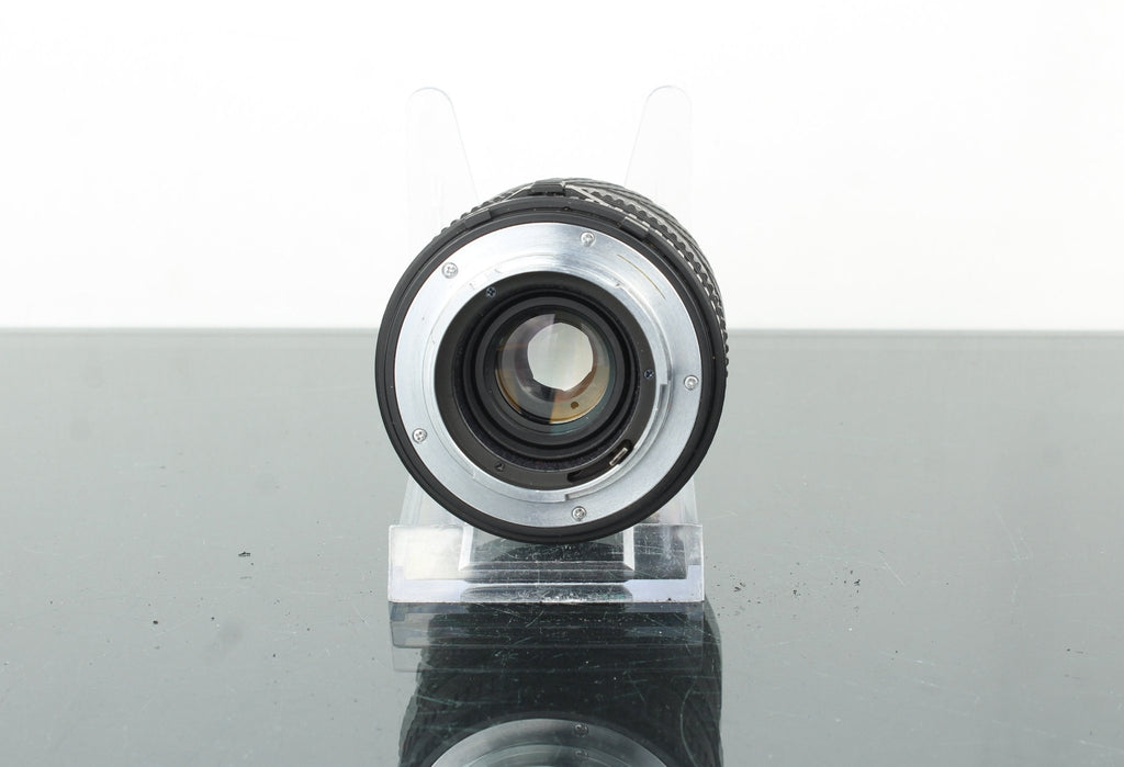 Sigma UC Zoom 28 - 70mm 1:3.5 - 4.5 Minolta MD Mount - Dutch|Thrift