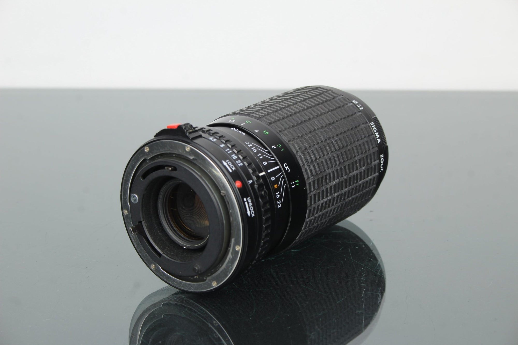 Sigma Zoom 1:4.5 - 5.6 F=80 - 200mm Canon FD Mount - Dutch|Thrift