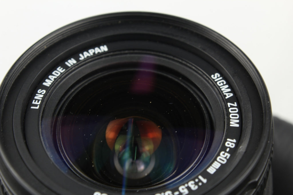 Sigma Zoom 18 - 50mm f/3.5 - 5.6 DC 58 Canon EF Mount - Dutch|Thrift
