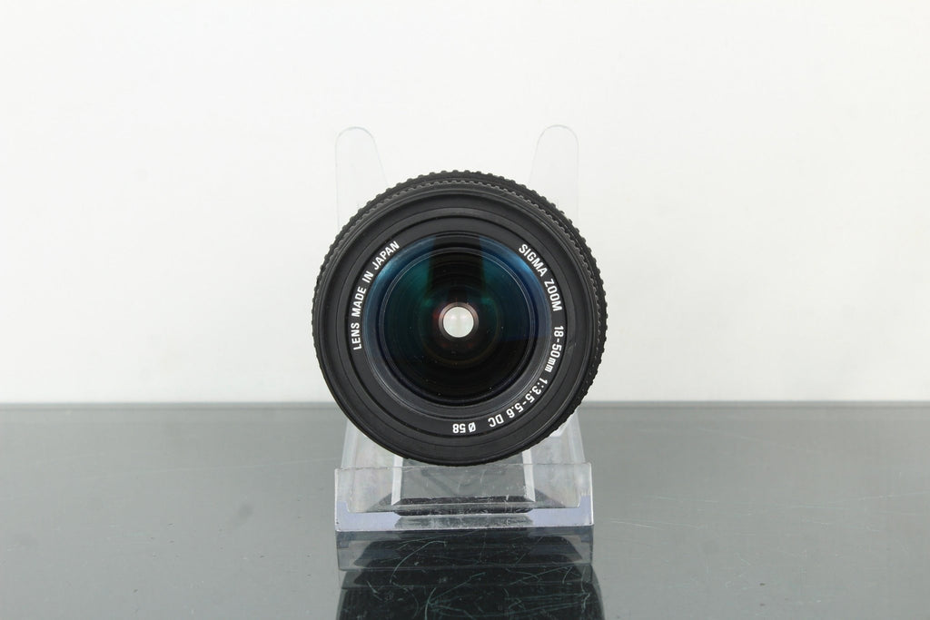 Sigma Zoom 18 - 50mm f/3.5 - 5.6 DC 58 Canon EF Mount - Dutch|Thrift