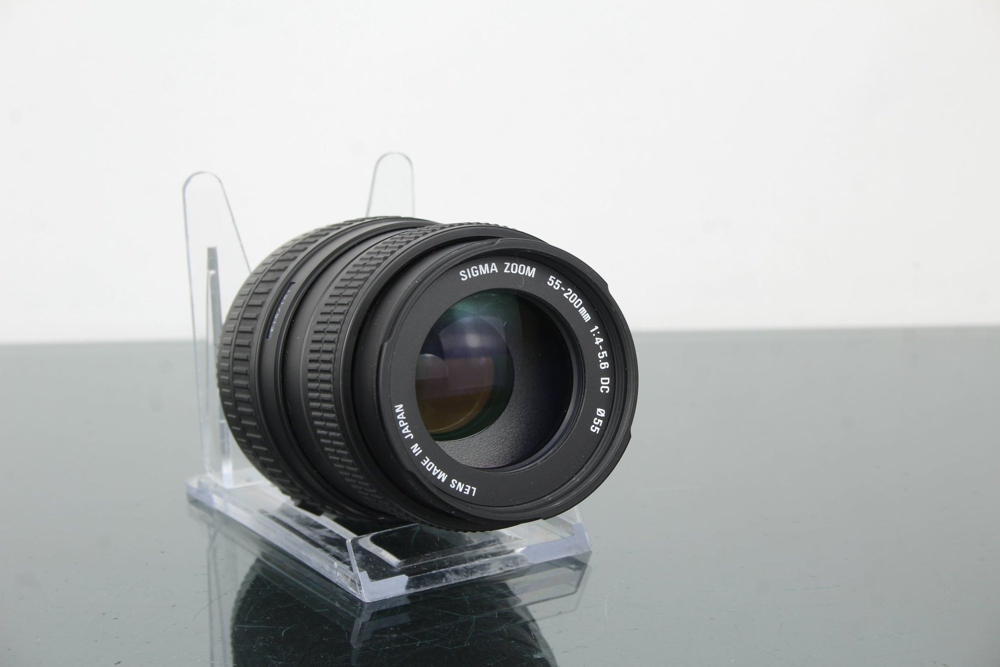 Sigma Zoom 55 - 200mm 1:4 - 5.6 DC Canon EF Mount - Dutch|Thrift