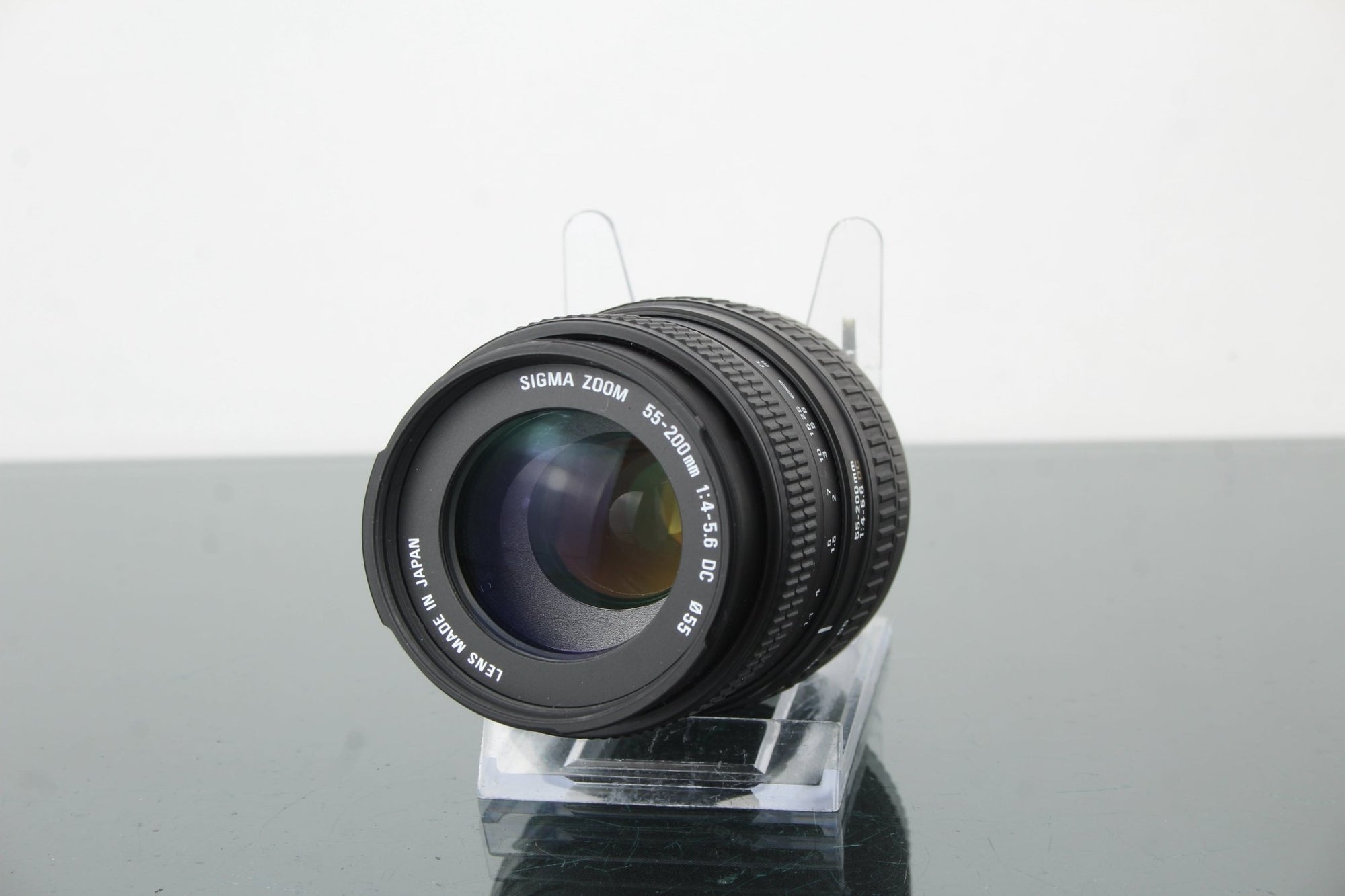 Sigma Zoom 55 - 200mm 1:4 - 5.6 DC Canon EF Mount - Dutch|Thrift