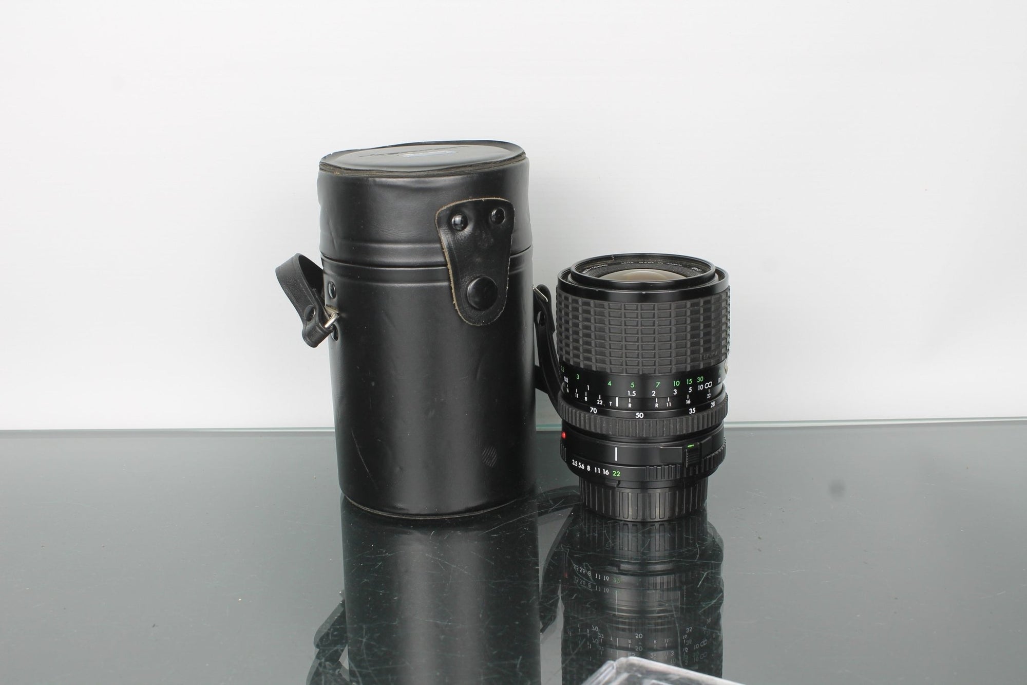 Sigma Zoom E 28 - 70mm f/3.5 - 4.5 - Dutch|Thrift