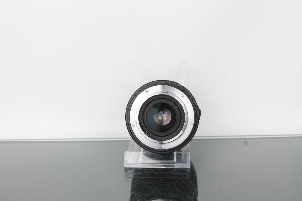 Sigma Zoom E 28 - 70mm f/3.5 - 4.5 - Dutch|Thrift