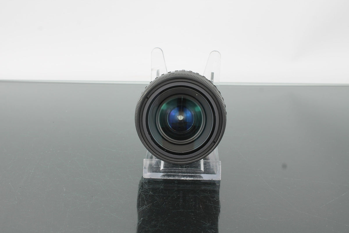 SMC Pentax - F Zoom 35 - 135 f/3.5 - 4.5 - Dutch|Thrift