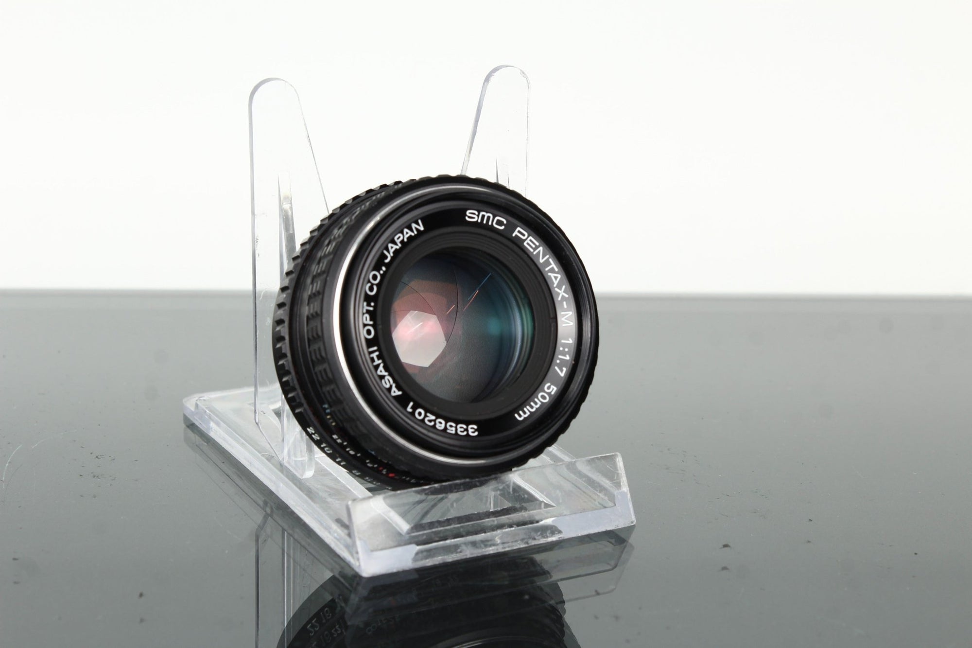 SMC Pentax M 50mm f/1.7 - Dutch|Thrift