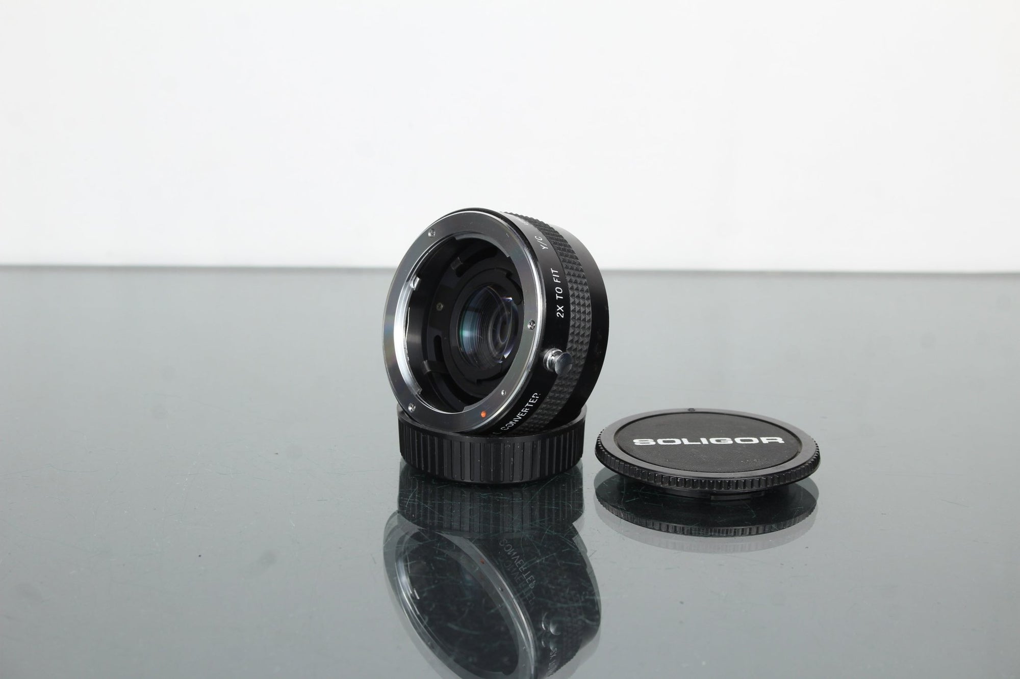 SOLIGOR TELE-AUTO 200mm LENS no 17114218 ~ with case SOLIGOR TELE-AUTO 200mm LENS no 17114218 ~ with case