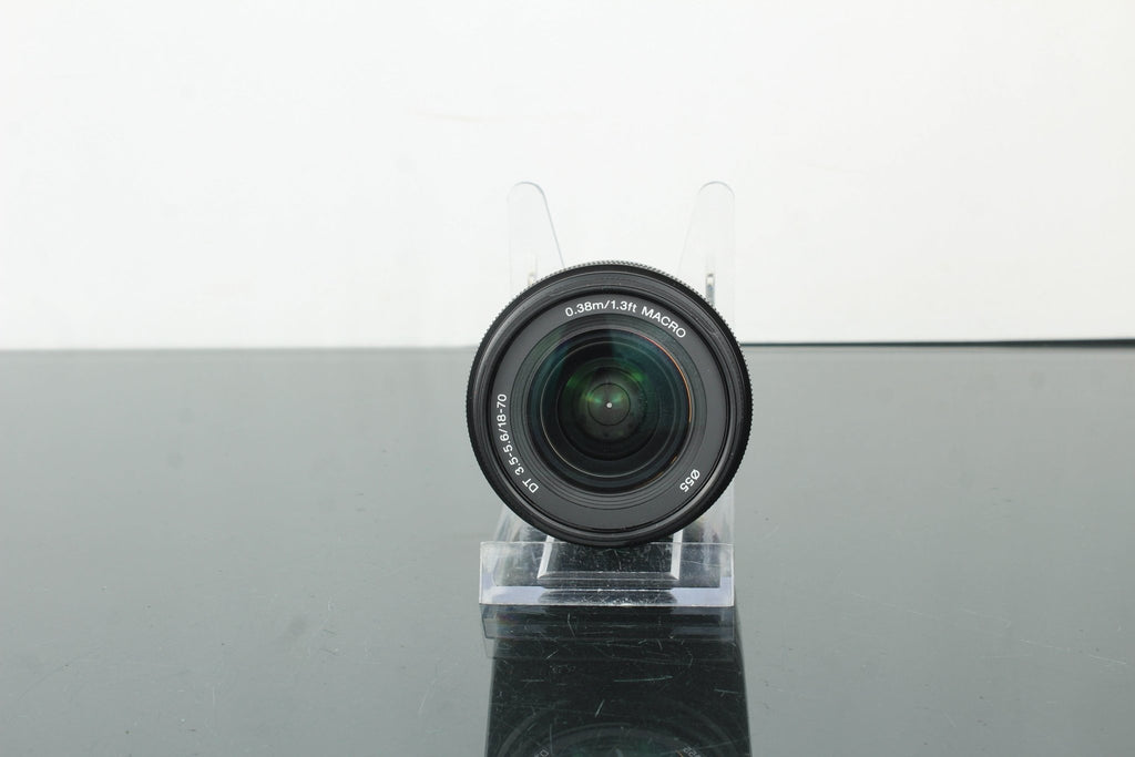 Sony 3.5 - 5.6/18 - 70 A Mount - Dutch|Thrift