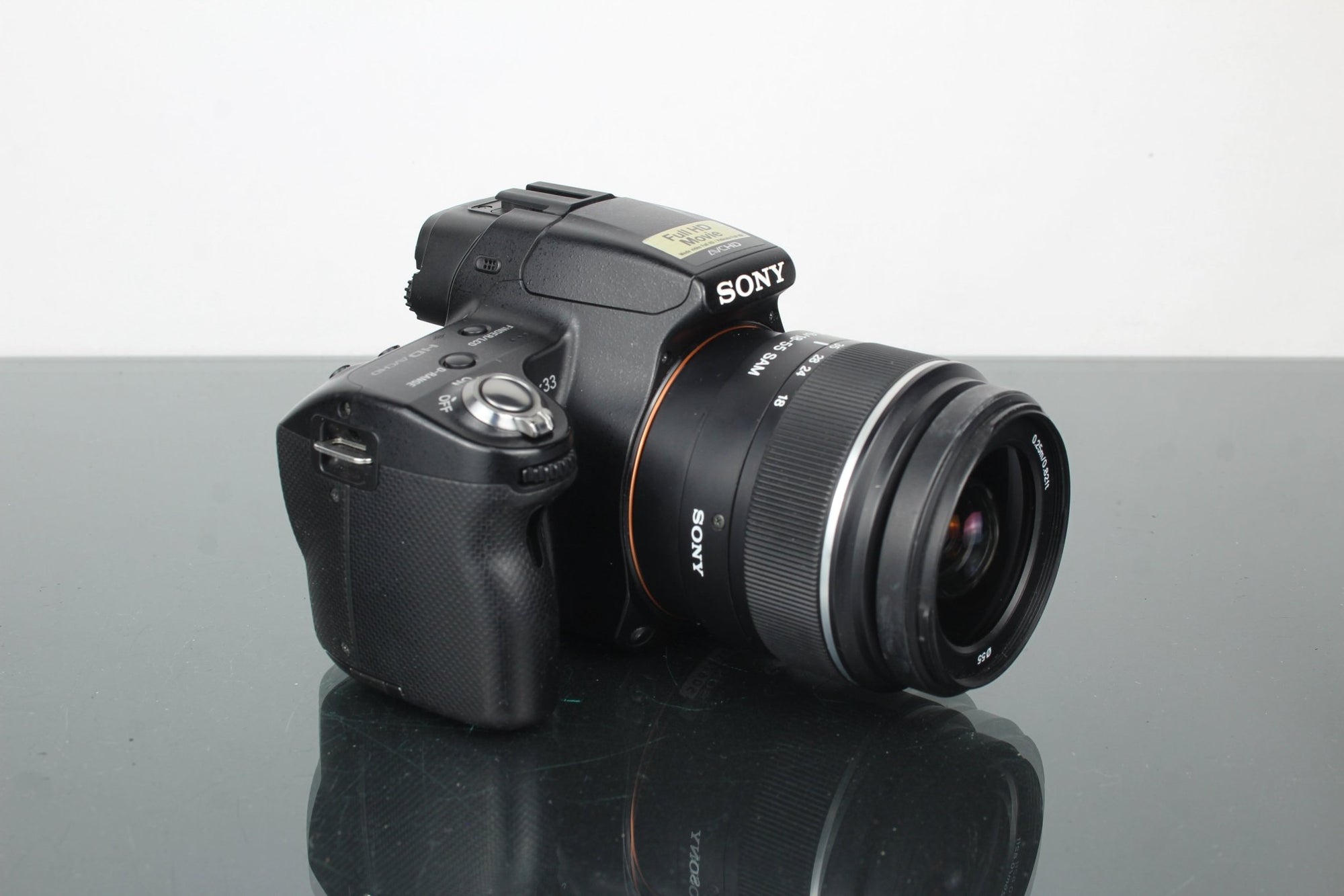 Sony A33 SLT - A33 + DT 18 - 55mm f/3.5 - 5.6 SAM lens - Dutch|Thrift