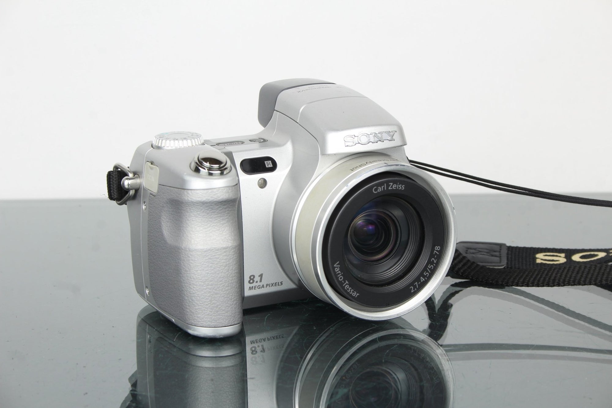 Sony Cyber - Shot DSC - H7 - Dutch|Thrift