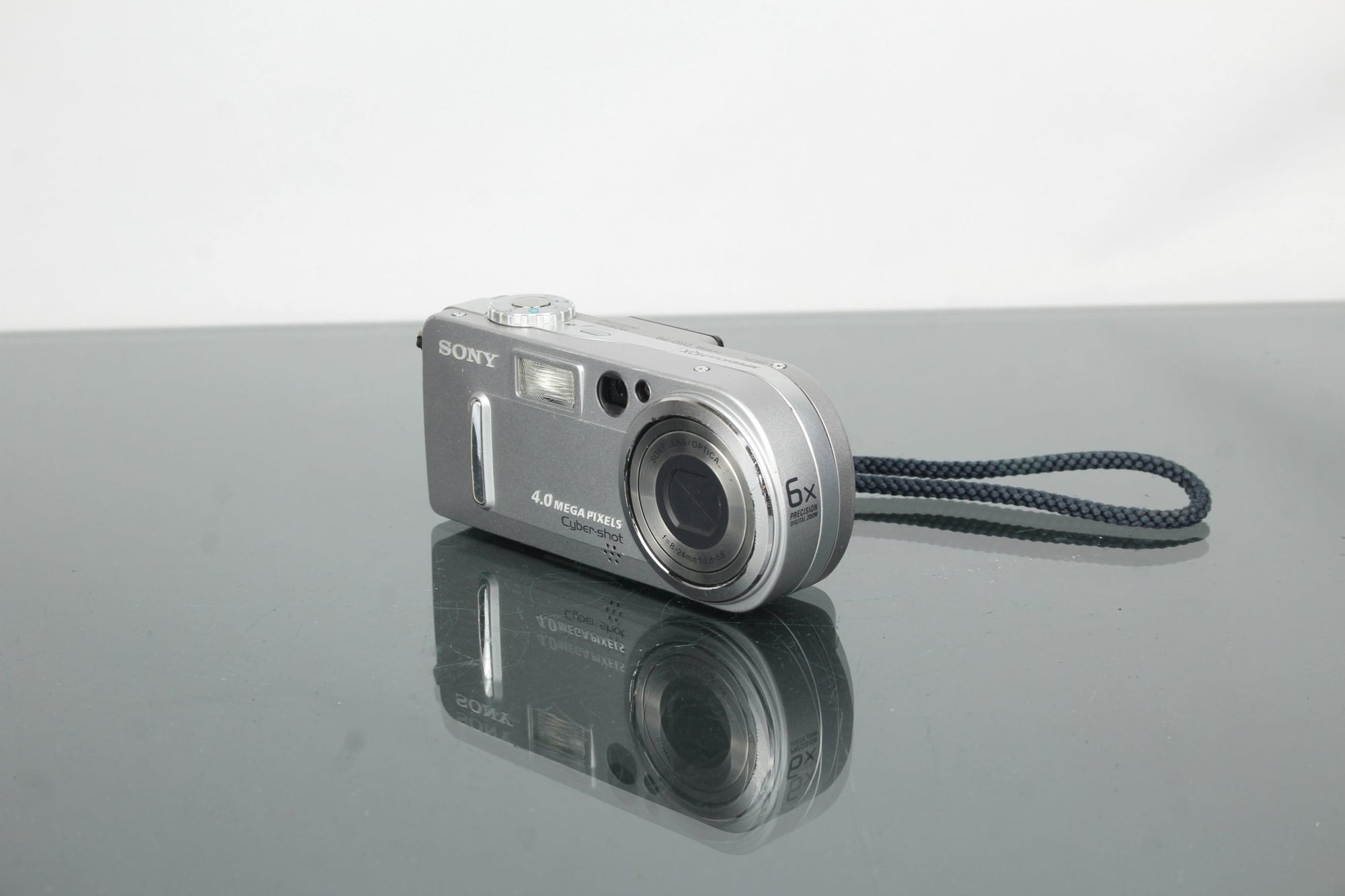 Sony Cyber - shot DSC - P9 - Dutch|Thrift