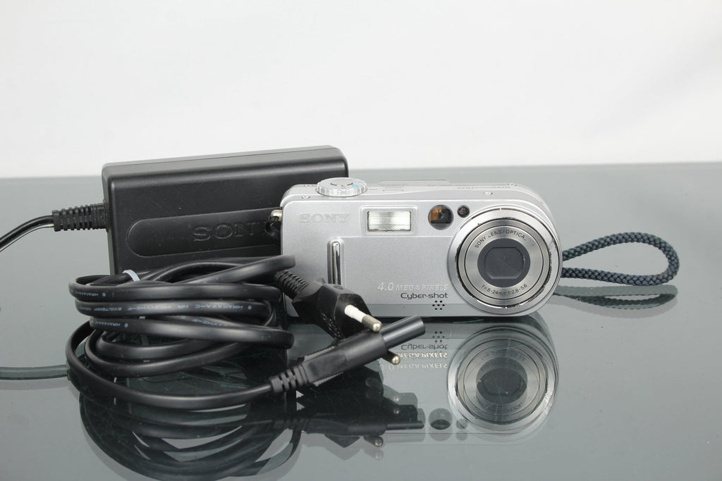 Sony Cyber - shot DSC - P9 - Dutch|Thrift