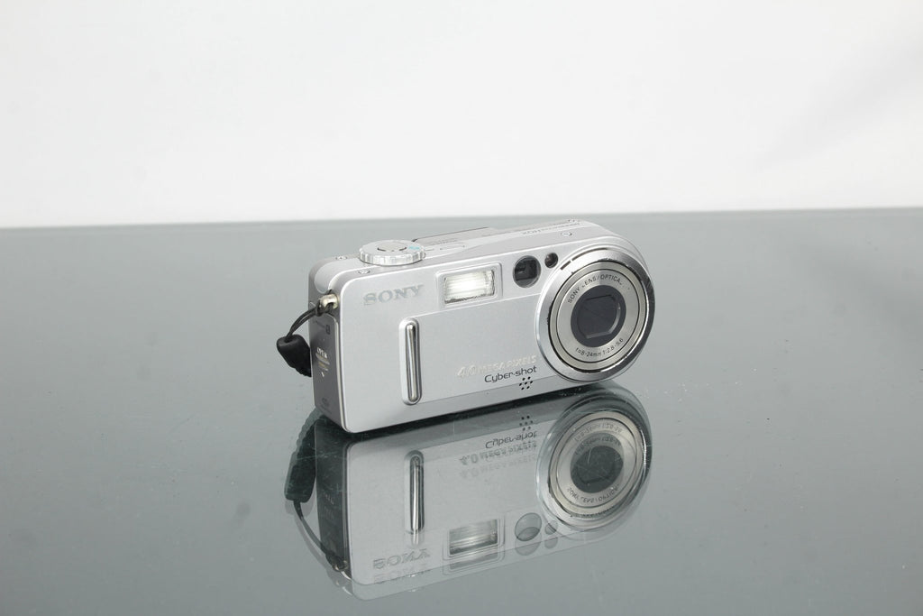 Sony Cyber - shot DSC - P9 - Dutch|Thrift