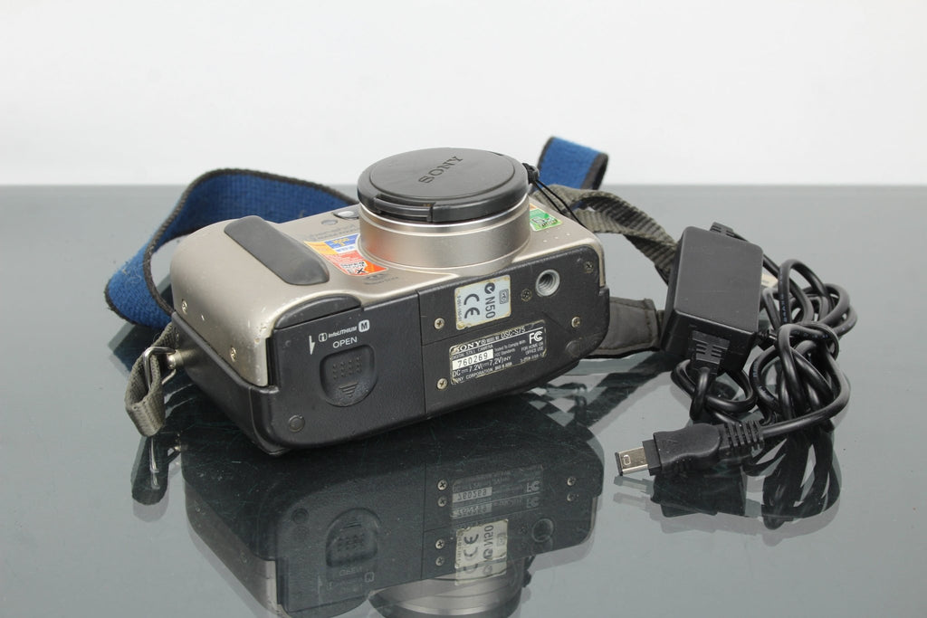 Sony Cyber - Shot DSC - S75 - Dutch|Thrift