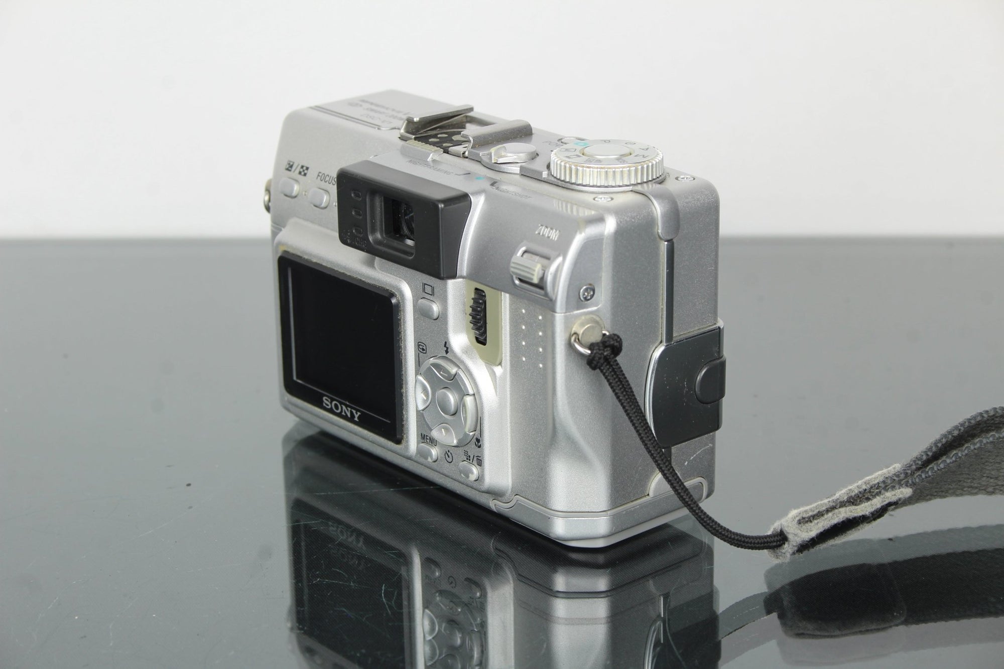 Sony Cyber - Shot DSC - V1 - Dutch|Thrift