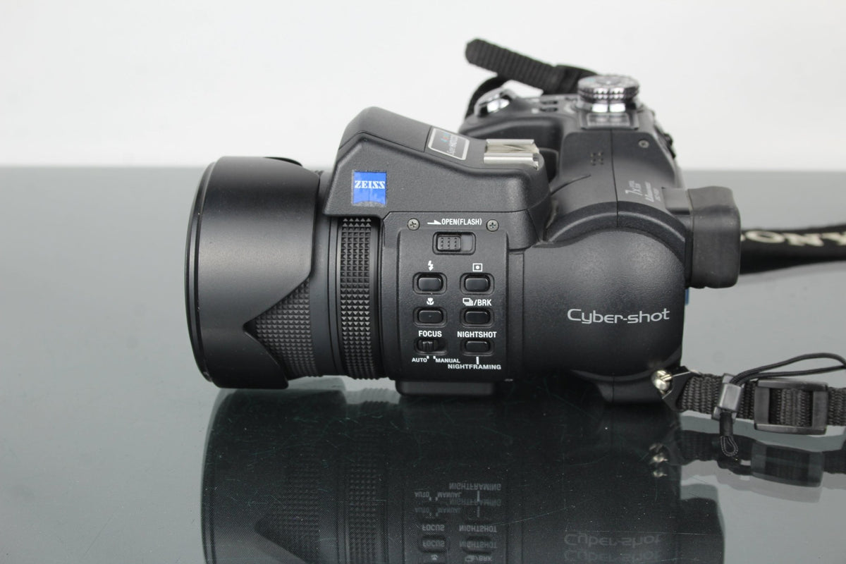 Sony DSC - F828 - Dutch|Thrift