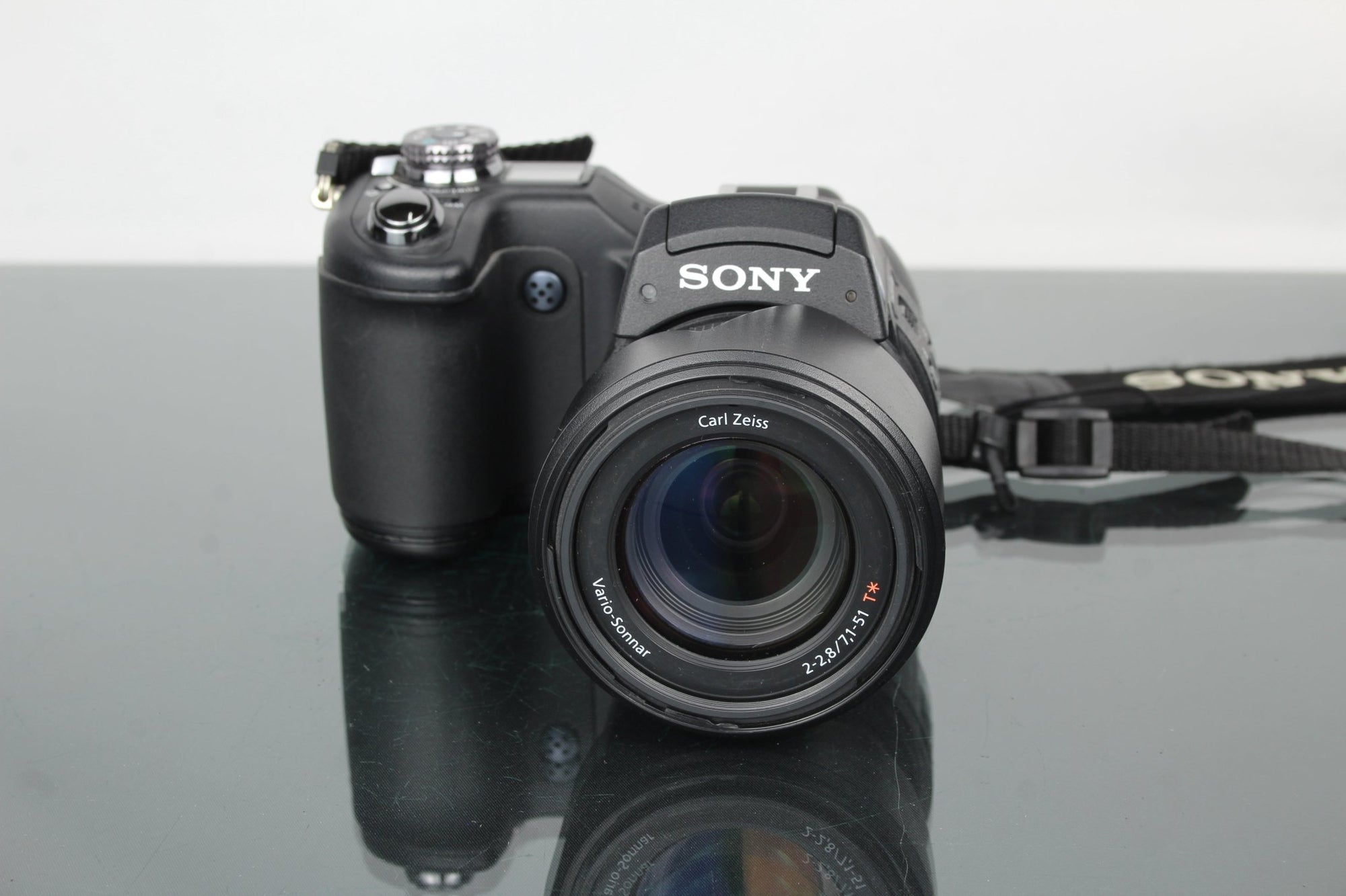 Sony DSC - F828 - Dutch|Thrift