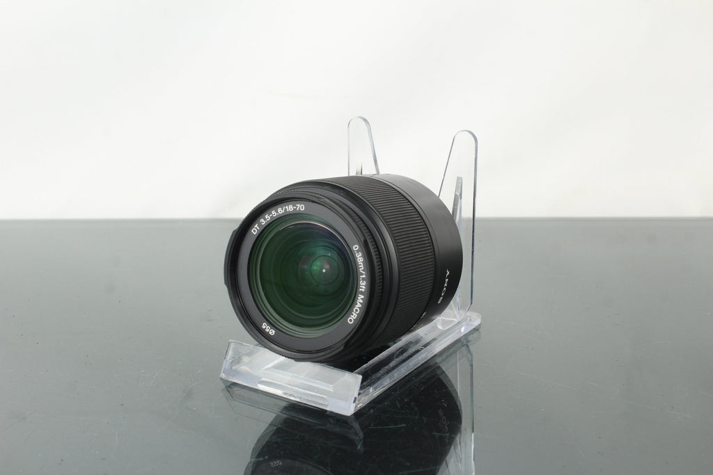 Sony DT18 - 70mm F3.5 - 5.6 (Sony A - mount) - Dutch|Thrift