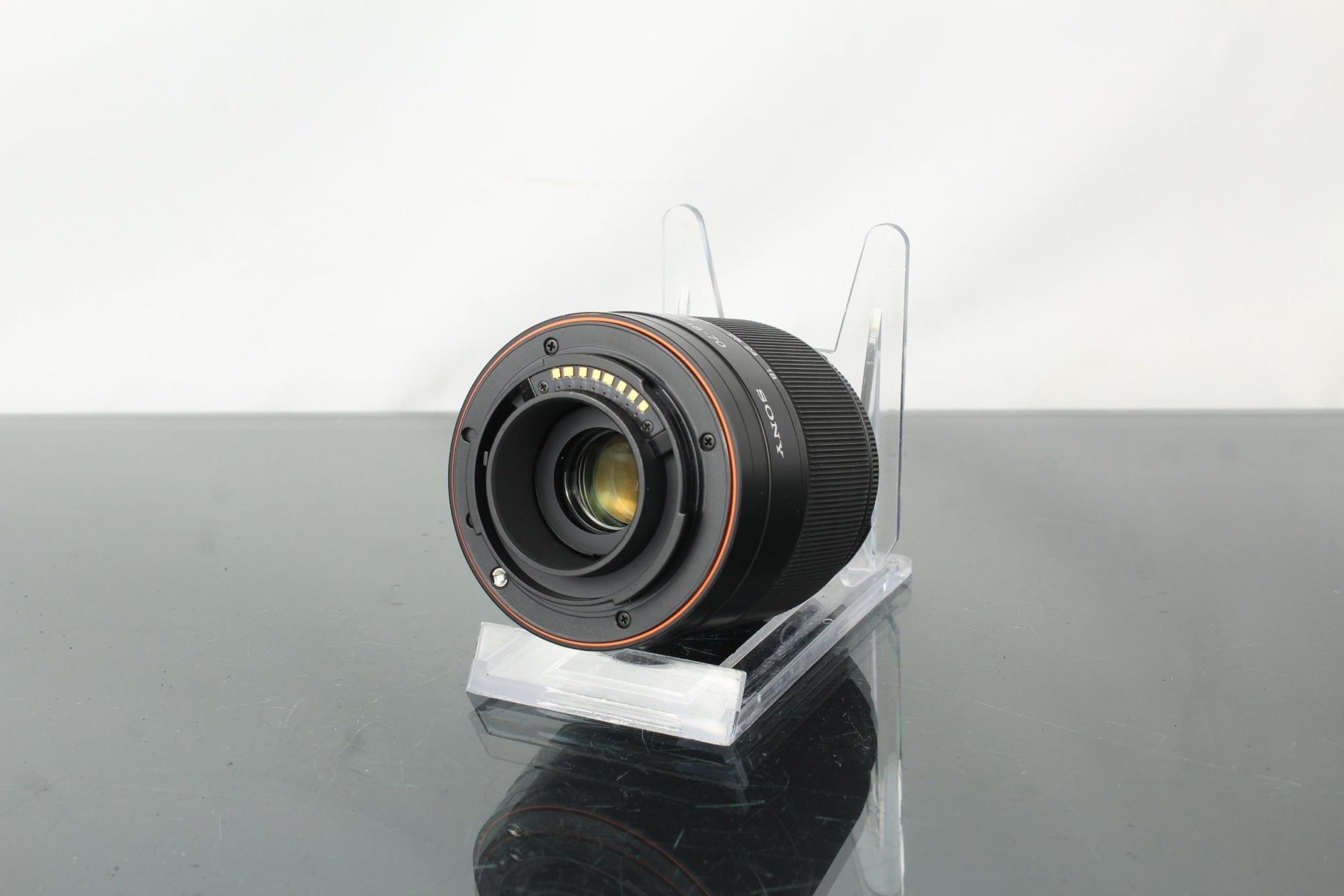 Sony DT18 - 70mm F3.5 - 5.6 (Sony A - mount) - Dutch|Thrift