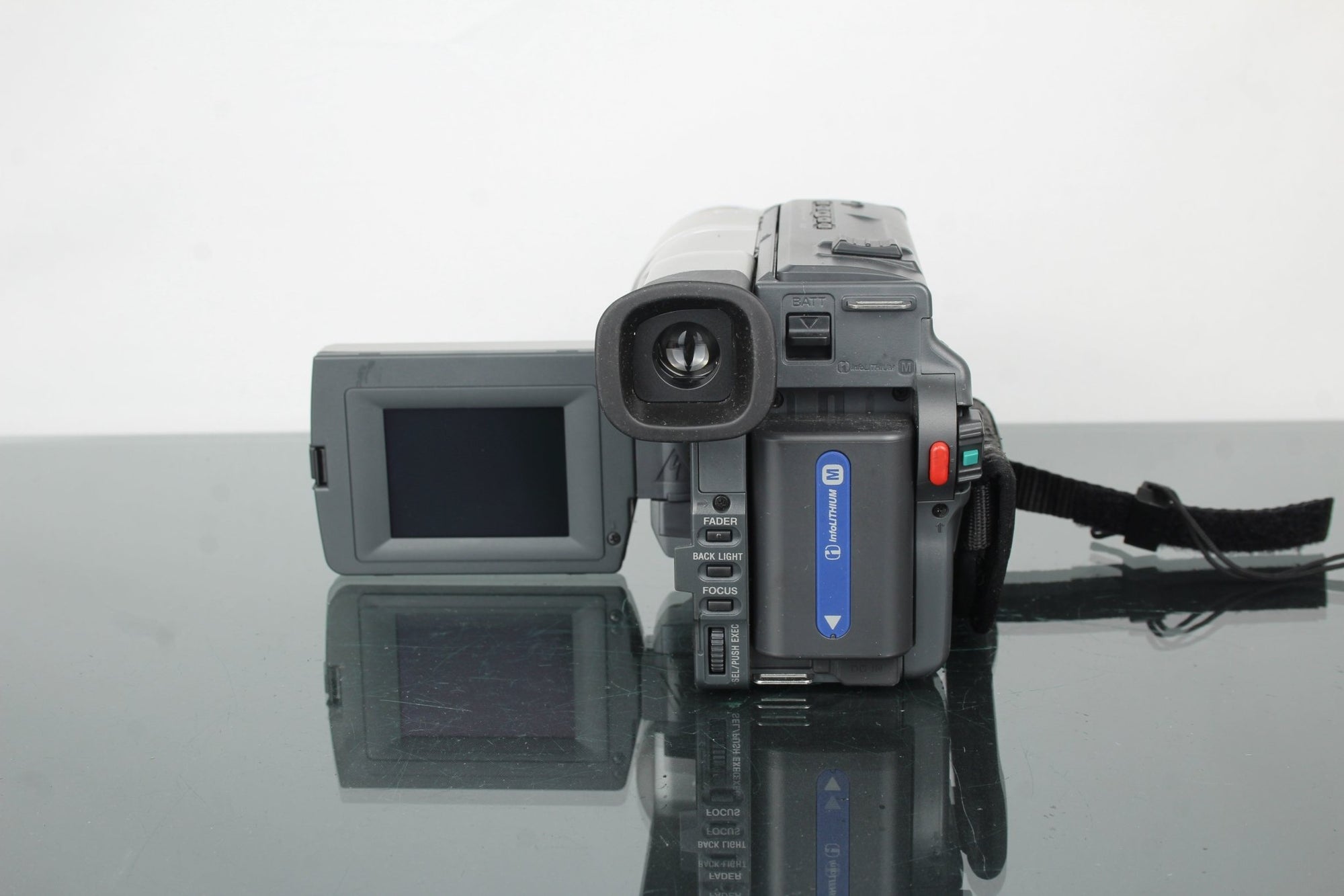 Sony Handycam CCD - TRV408 - Dutch|Thrift
