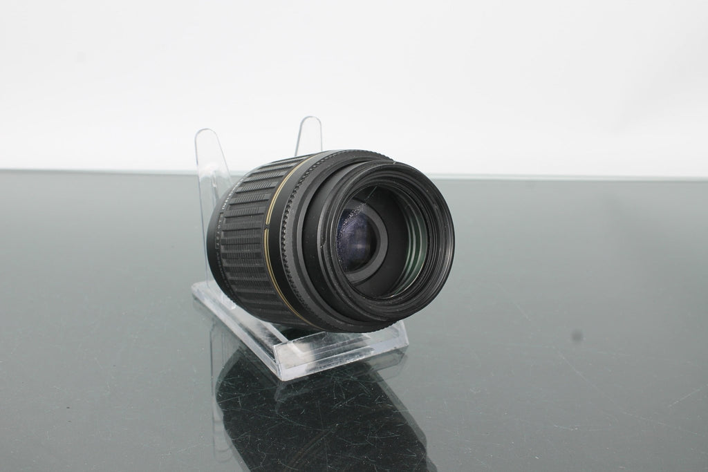 Tamron AF 55 - 200mm f/4 - 5.6 - Dutch|Thrift