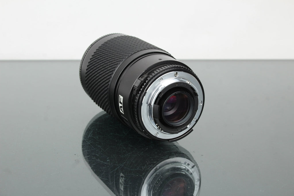 Tokina 75 - 300mm 1:4.5 - 5.6 - Dutch|Thrift