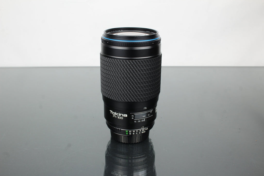 Tokina 75 - 300mm 1:4.5 - 5.6 - Dutch|Thrift