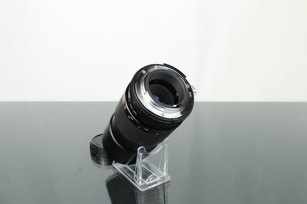 Tokina RMC 200mm 1:3.5 Nikon AI Mount - Dutch|Thrift