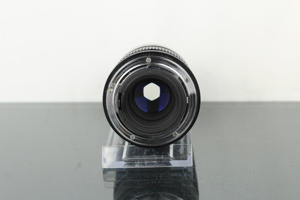 Vivitar 135mm f/2.8 Auto Telephoto - Dutch|Thrift