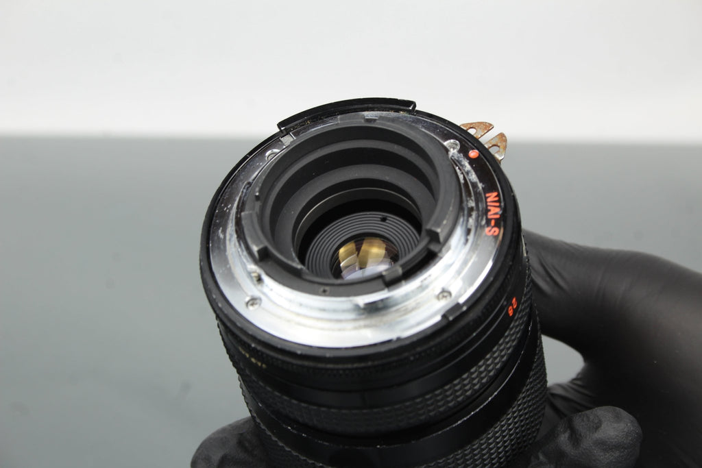Vivitar 28 - 70mm 1:3.9 - 4.8 Nikon F Mount - Dutch|Thrift