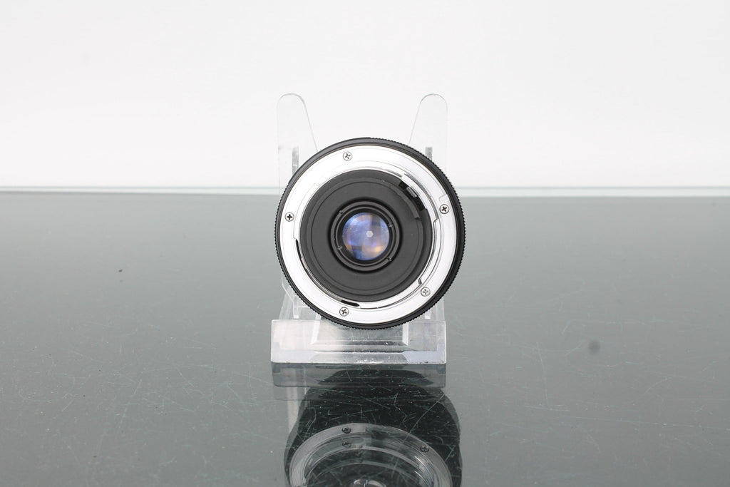 Vivitar 28mm 1:2.8 - Dutch|Thrift