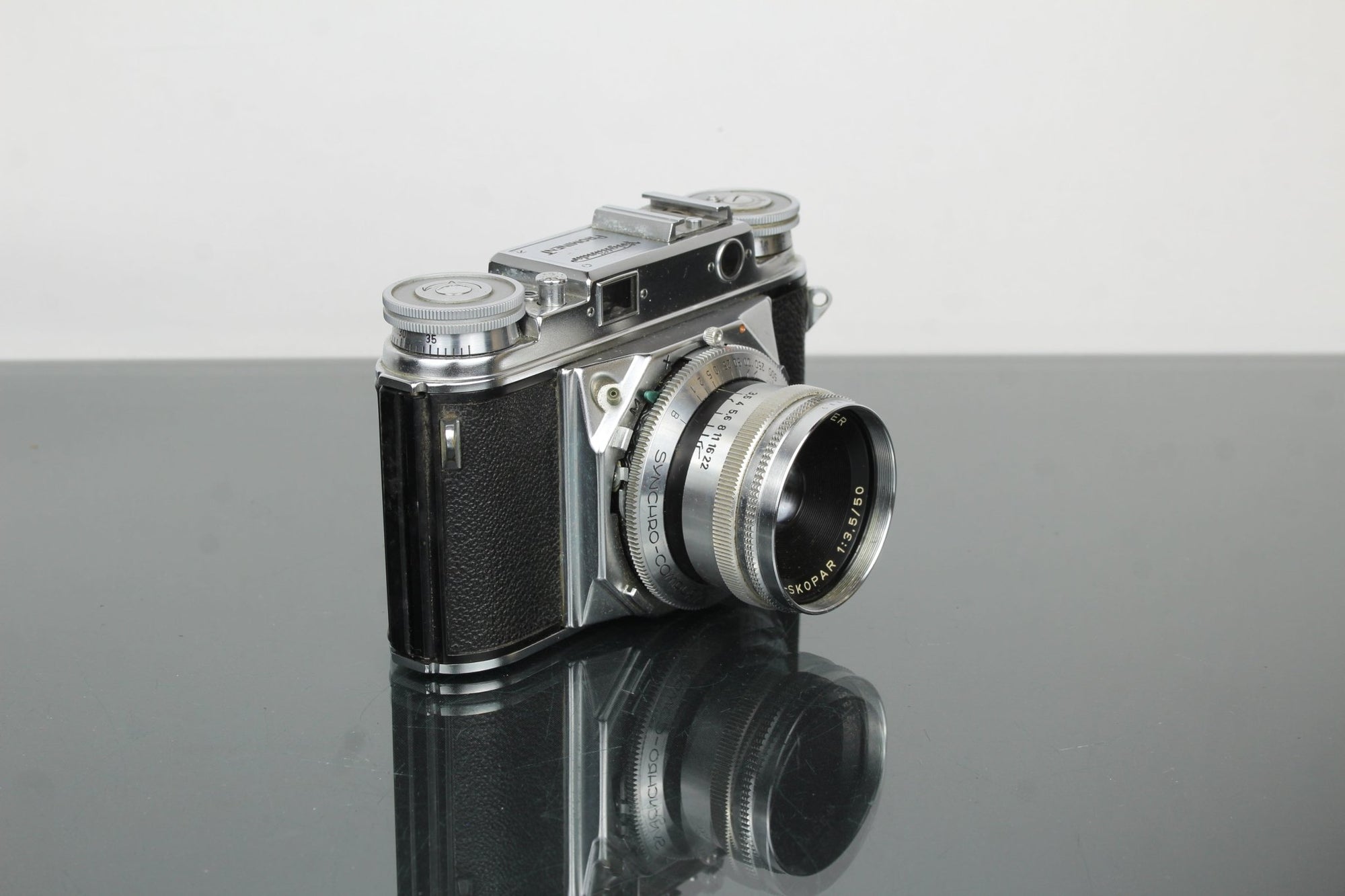 Voigtlander Prominent + 50mm f/1.5 Nokton lens - Dutch|Thrift