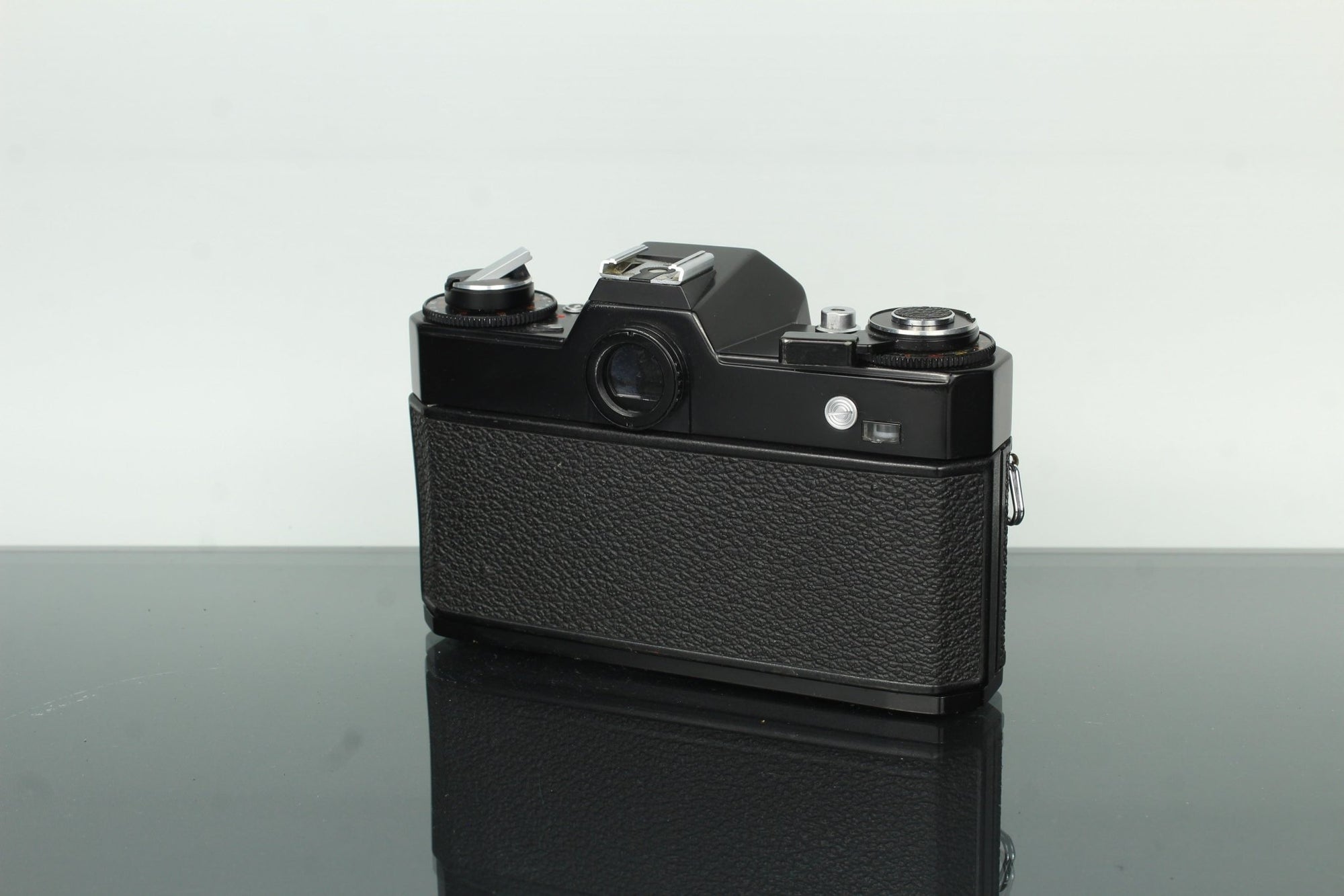 Voigtländer VSL 1 + Praktica 28mm f/2.8 - Dutch|Thrift