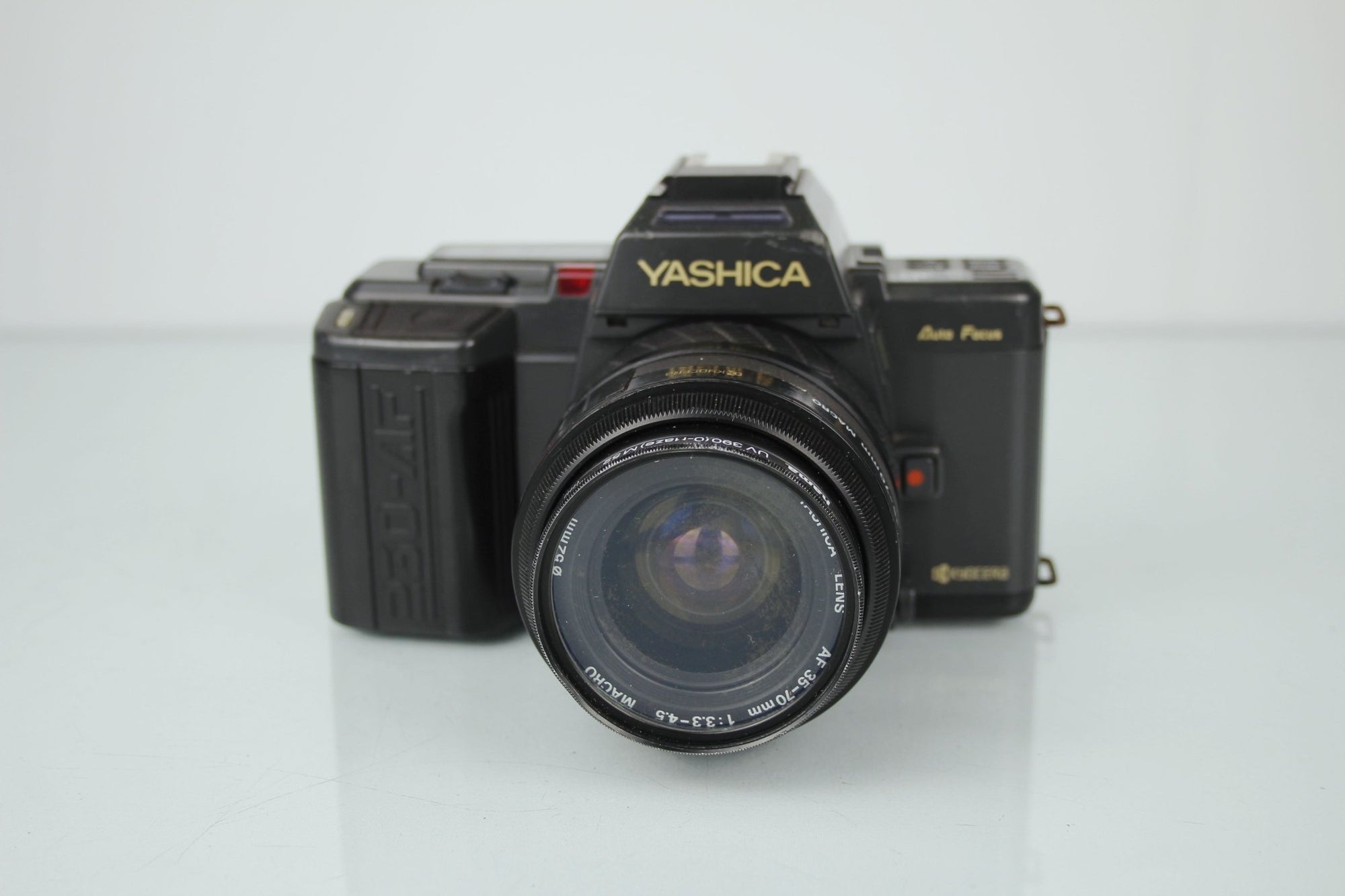 Yashica 230 AF + 35 - 70mm 1:3.3 - 4.5 - Dutch|Thrift