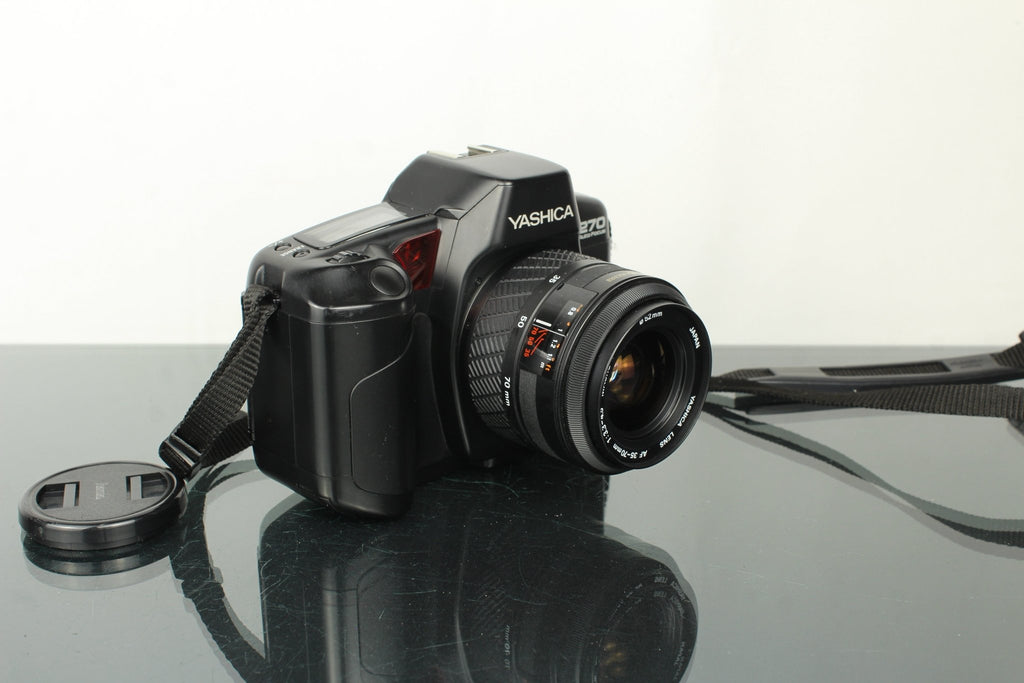 Yashica 270 + AF 35 - 70mm 1:3.3 - 4.5 lens - Dutch|Thrift