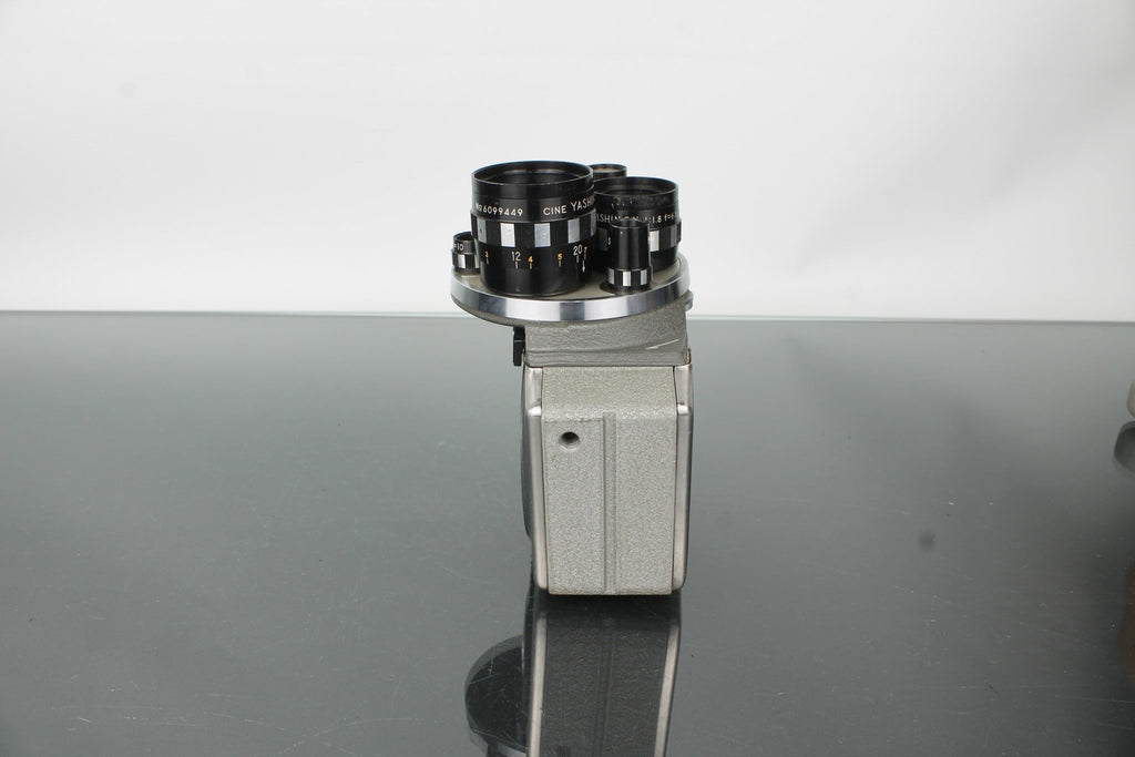 Yashica 8 - EIII - Dutch|Thrift